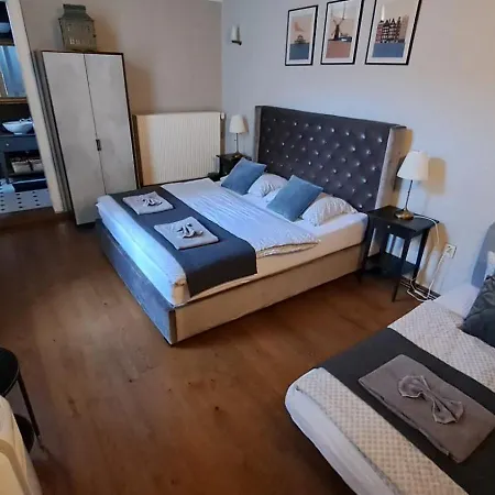 Apartment Amsterdam Vintage Industrial Style